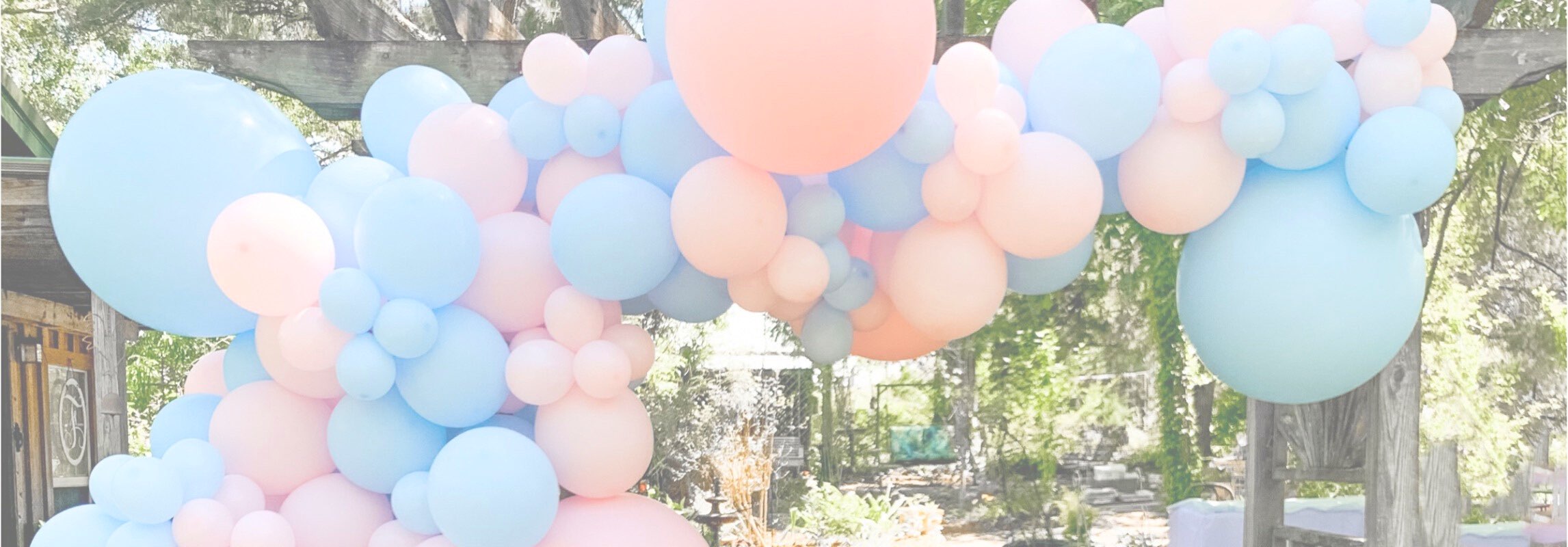 The Very Best Balloon Blog: Wedding Balloons and the great outdoors!