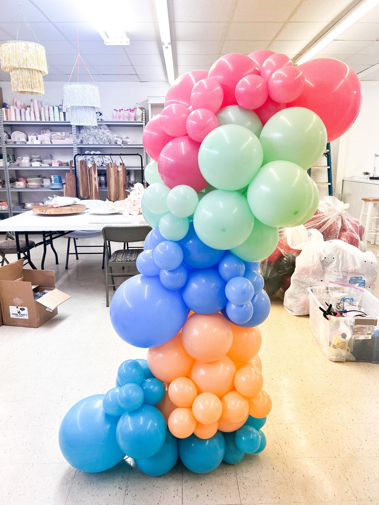 Jenn & Co. Balloons Freestanding Indoor Balloon Decor