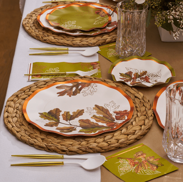 Sophistiplate Thanksgiving Acorn and Oak Dinner Plate