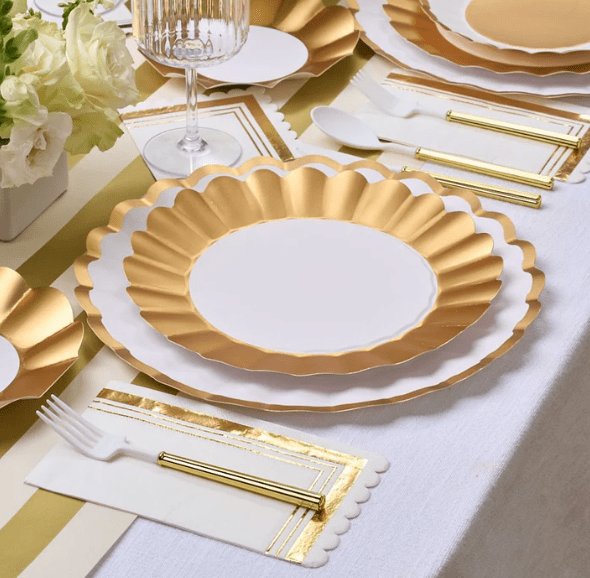 Sophistiplate Party Gold White Scalloped Guest Napkin