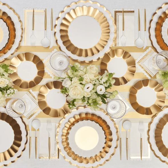 Sophistiplate Party Gold White Scalloped Guest Napkin