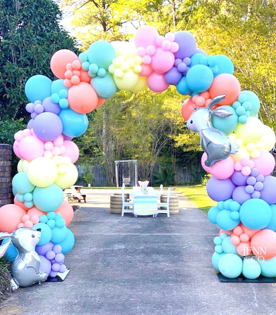 Jenn & Co. Organic Balloon Arch